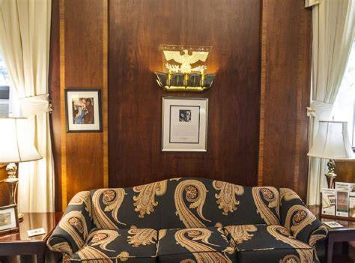Former Pennsylvania Treasurer R. Budd Dwyer's controversial death re