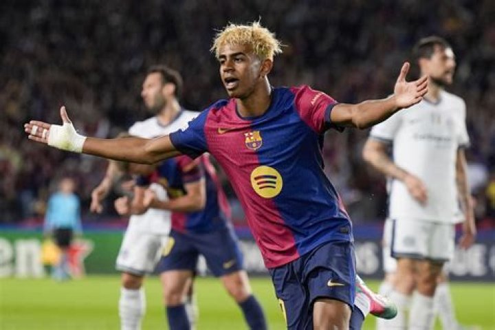¿Quién es Lamine Yamal, la nueva promesa del FC Barcelona? CNN Video