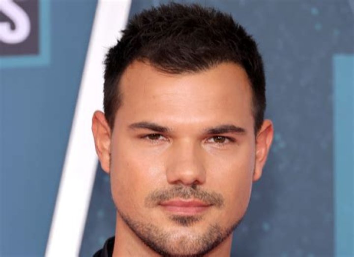 Taylor Lautner