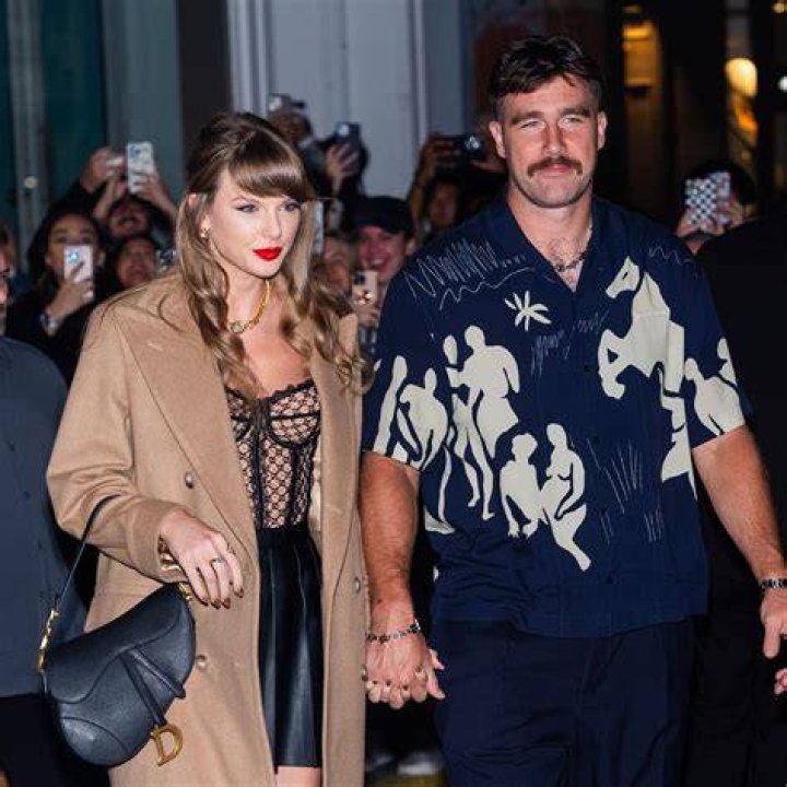 Taylor Swift Attends Travis Kelce&rsquo;s Chiefs Game Against Packers at